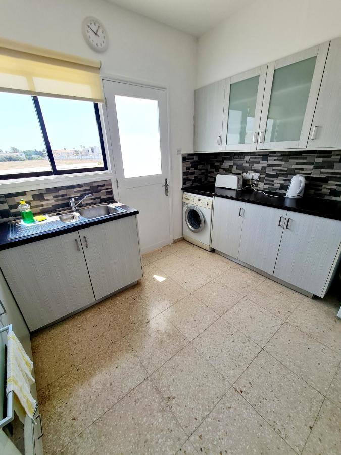 2 Bedroom Townhouse, Close To Paphos Harbour, Use Of Onsite Facilities Luaran gambar