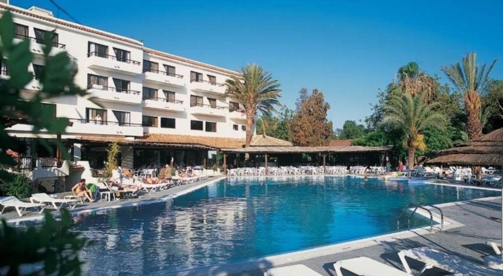 2 Bedroom Townhouse, Close To Paphos Harbour, Use Of Onsite Facilities Luaran gambar